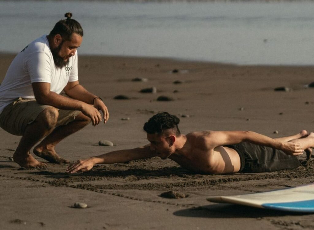 Clases de surf en Surf City El Salvador.